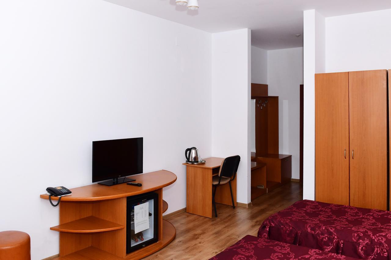 Select Hotel